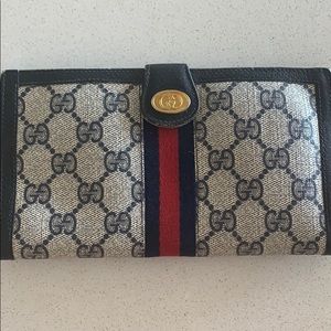 Vintage Gucci bi-fold wallet navy